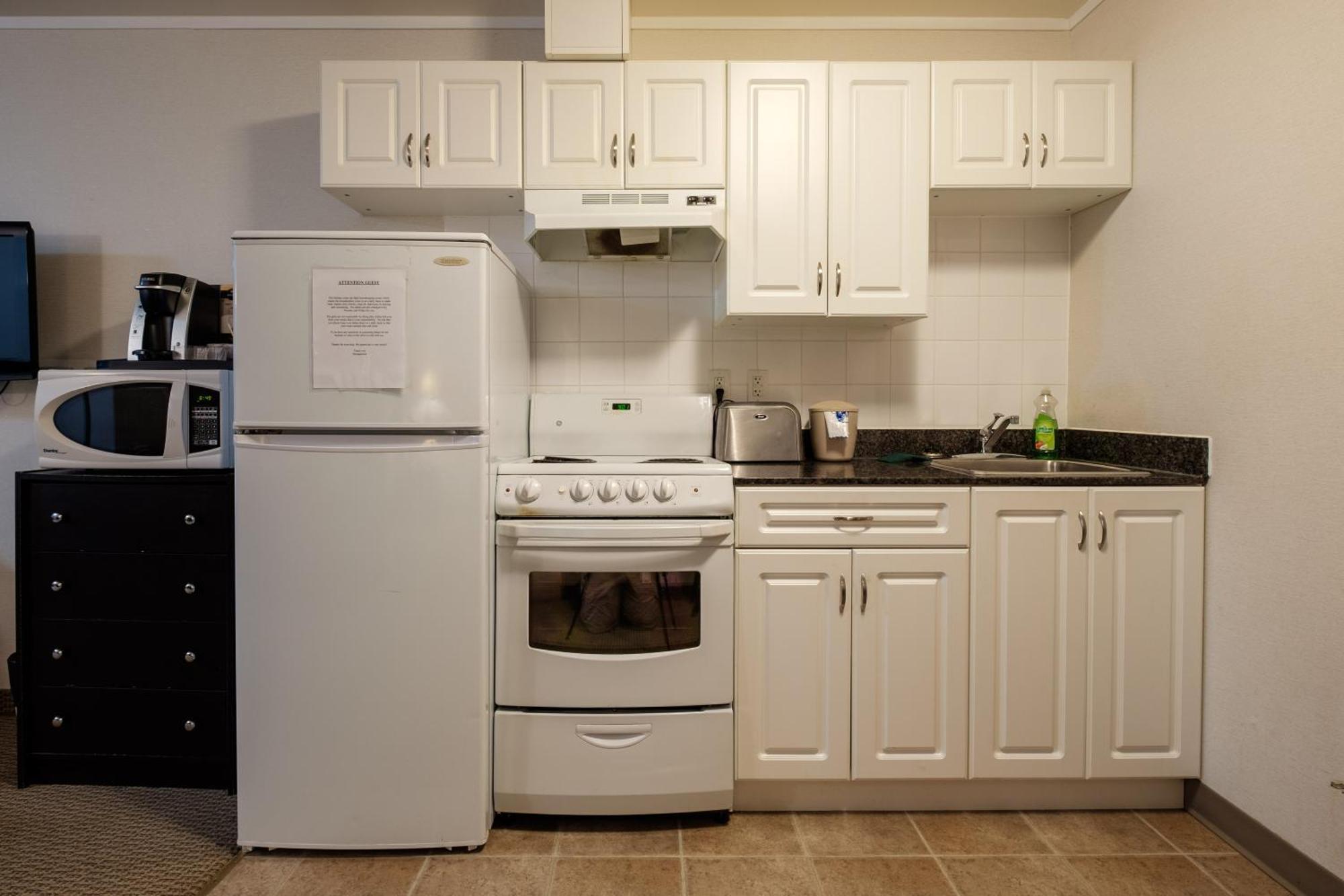 Perfect Inns & Suites Weyburn Esterno foto