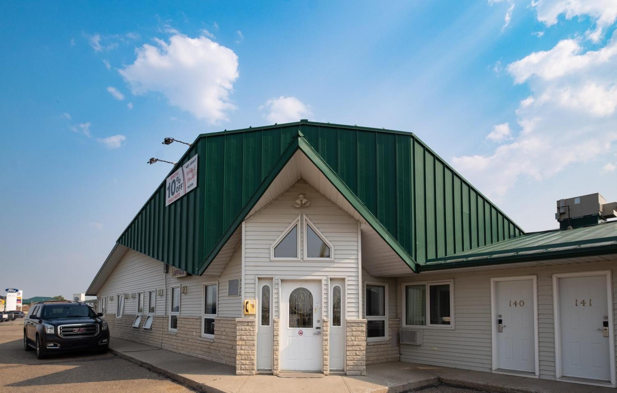 Perfect Inns & Suites Weyburn Esterno foto