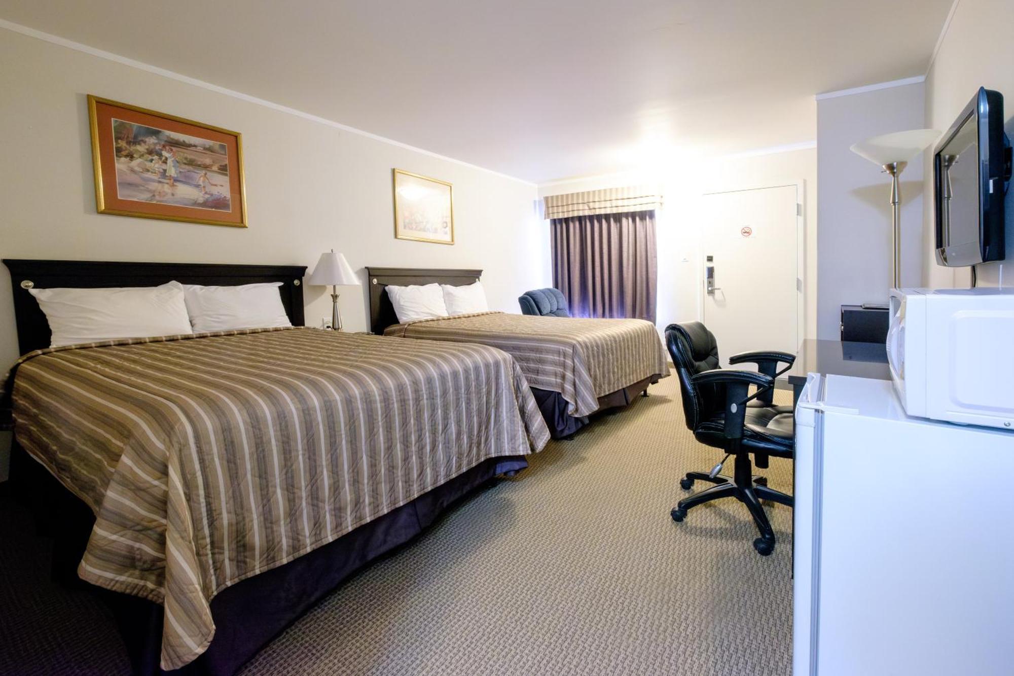 Perfect Inns & Suites Weyburn Esterno foto