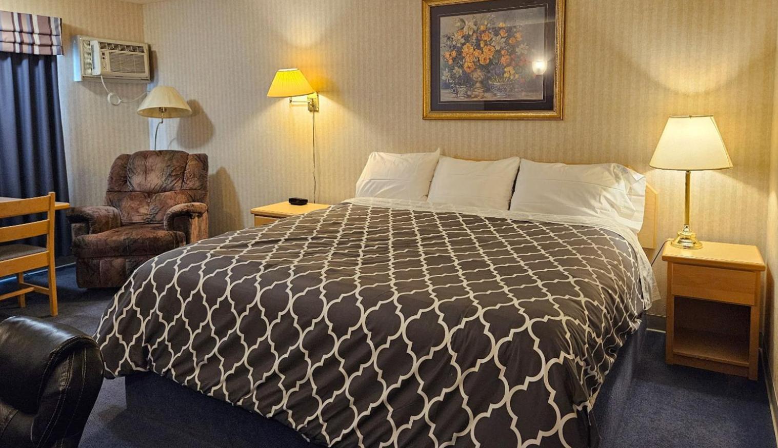 Perfect Inns & Suites Weyburn Esterno foto